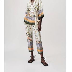 (NWT) Zara printed pants XS